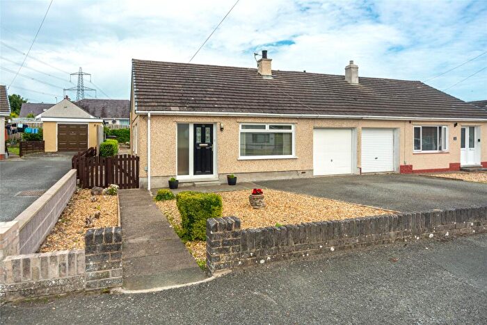 2 Bedroom Bungalow For Sale In Ffordd Cynan, Bangor, Gwynedd, LL57