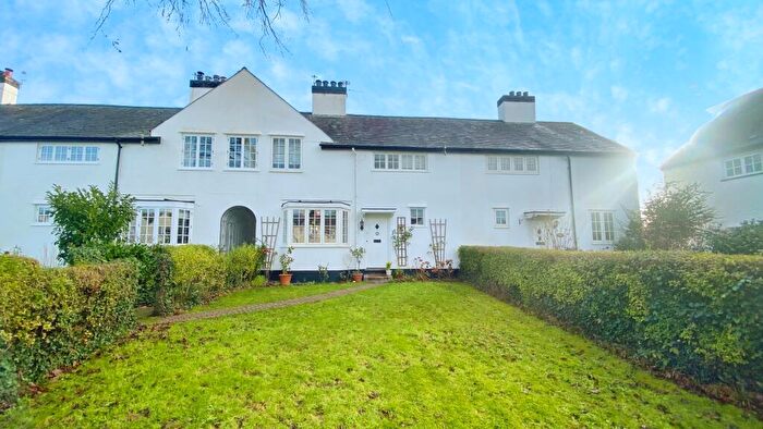 3 Bedroom Terraced House For Sale In Pen Y Dre, Rhiwbina, Cardiff, CF14