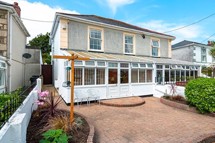 2 Bedroom Property For Sale In Clifton Terrace, Hayle - Lovely Position, TR27