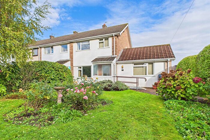 3 Bedroom End Of Terrace House For Sale In Central Clevedon Extended Family Home, BS21
