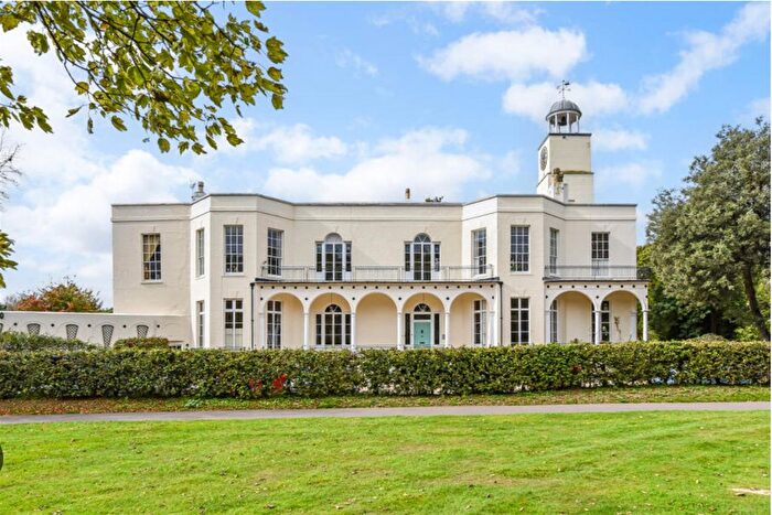 3 Bedroom Flat To Rent In Dome Flat, Hotham Park House, High Street, Bognor Regis, West Sussex, PO21