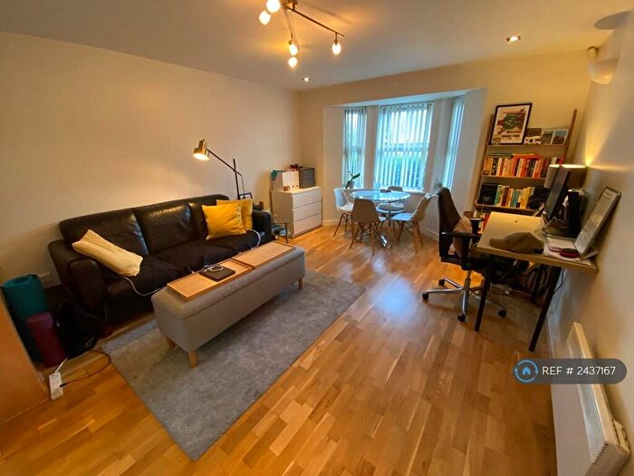 2 Bedroom Flat To Rent In The Junxion, Leeds, LS5