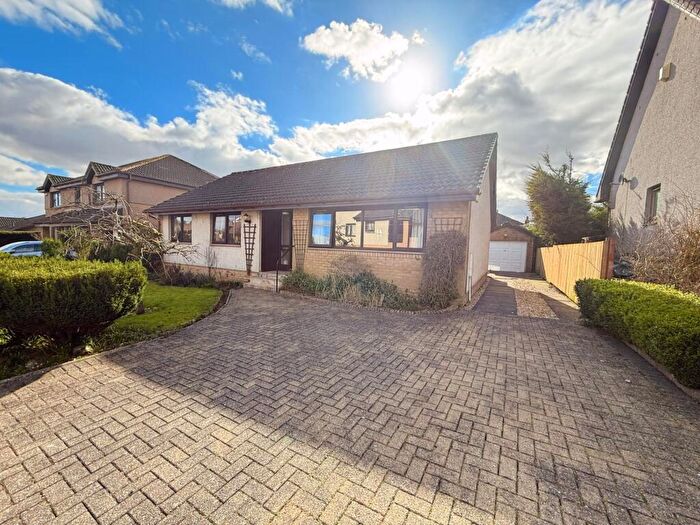 3 Bedroom Bungalow For Sale In Lowrie Place, Chapelton, ML10