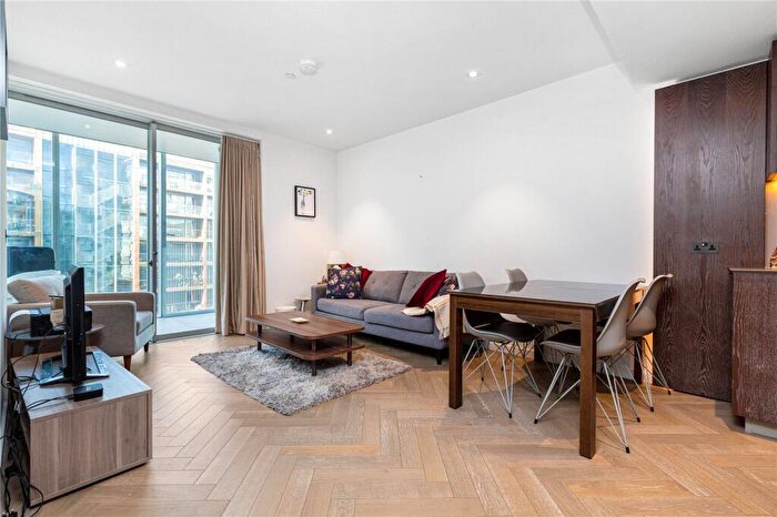 2 Bedroom Apartment To Rent In Ambrose House, Circus West Road, London, SW11