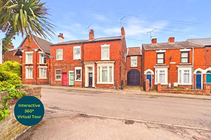 3 Bedroom Terraced House For Sale In Chapel Lane, Barton-Upon-Humber, DN18