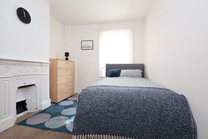 Studio To Rent In Forest Road, Cheshunt, EN8