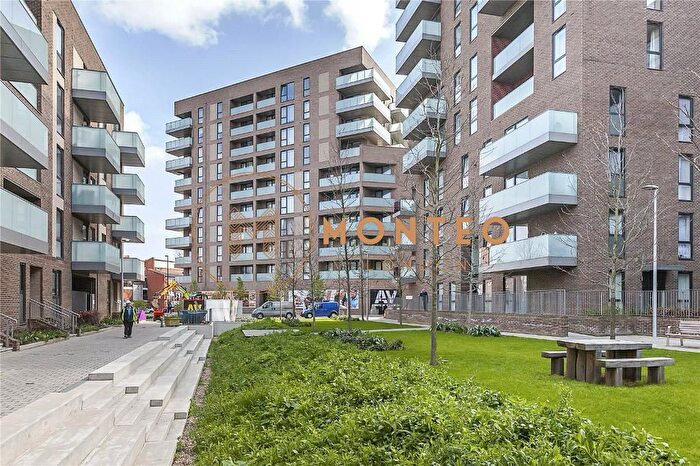 1 Bedroom Flat For Sale In Lighterman Point, New Village Avenue, London, E14