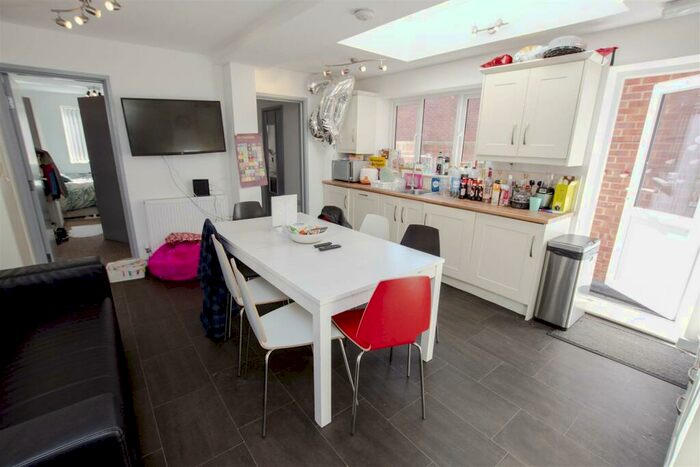 7 Bedroom House To Rent In Coronation Road, Selly Oak, Birmingham, B29