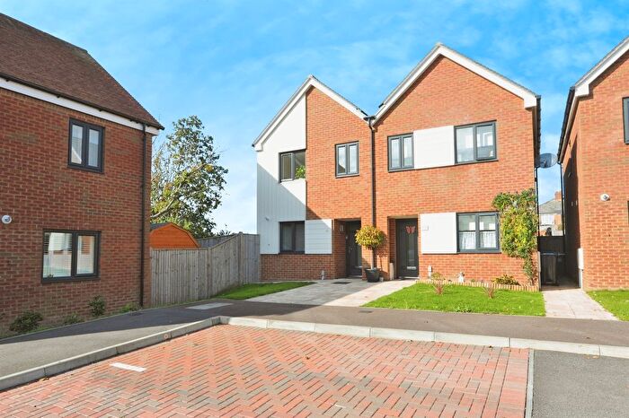 2 Bedroom Semi Detached House For Sale In Faraday Drive, Hastings, TN34
