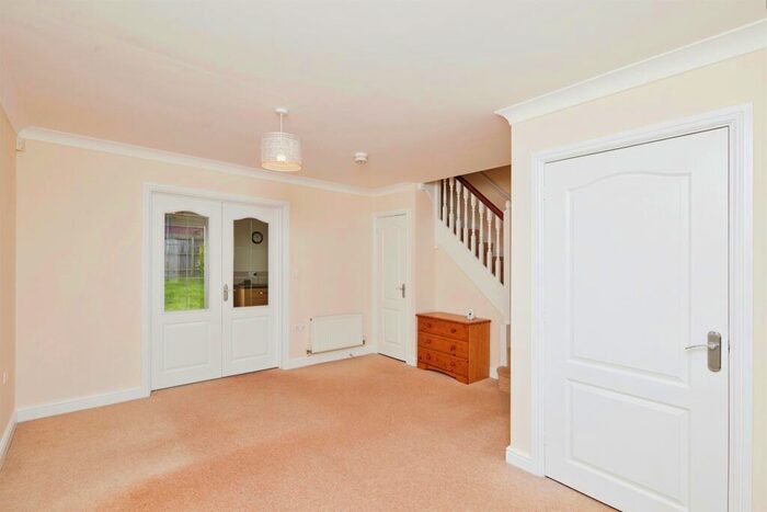 3 Bedroom Semi-Detached House To Rent In Bishop Lonsdale Way, Mickleover, Derby, DE3