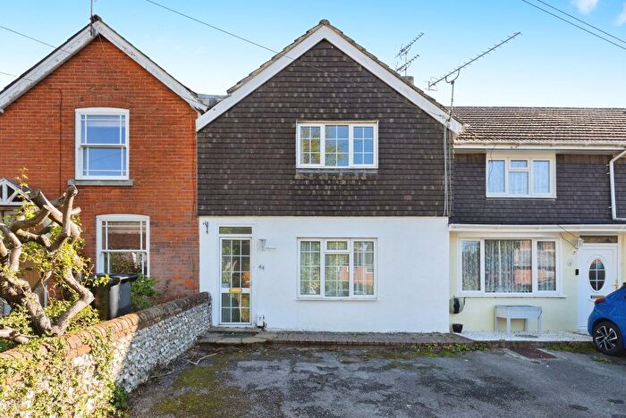 3 Bedroom Terraced House For Sale In London Road, Horndean, Waterlooville, Hampshire, PO8
