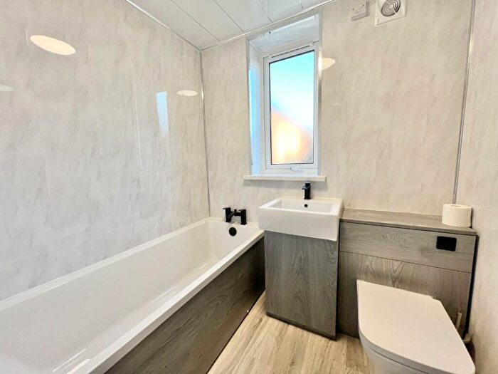 3 Bedroom Terraced House For Sale In Russell Place, Willington, DL15