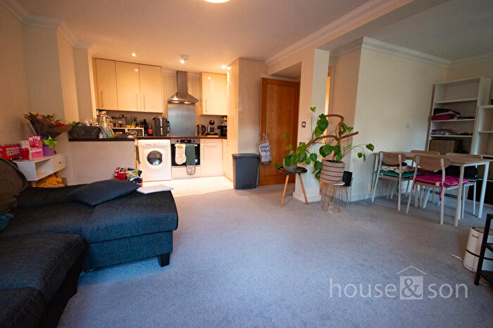 2 Bedroom Apartment To Rent In Queens Park Avenue, BH8