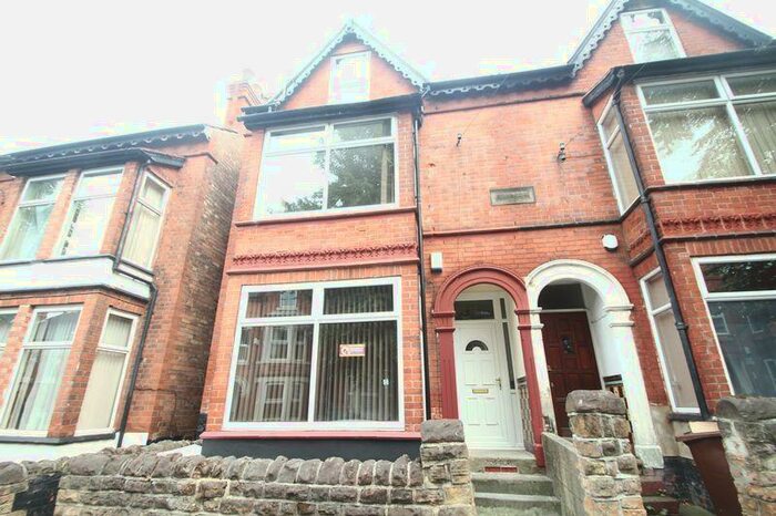 5 Bedroom House Of Multiple Occupation To Rent In Derby Grove, Nottingham, NG7