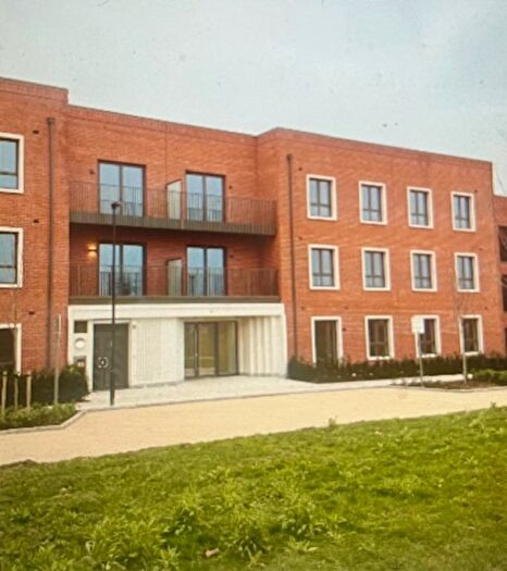 2 Bedroom Flat To Rent In Parkstone House, Bicknell Way, Wandsworth Common, SW17