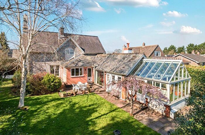 4 Bedroom Detached House For Sale In Topsham, Devon, EX3