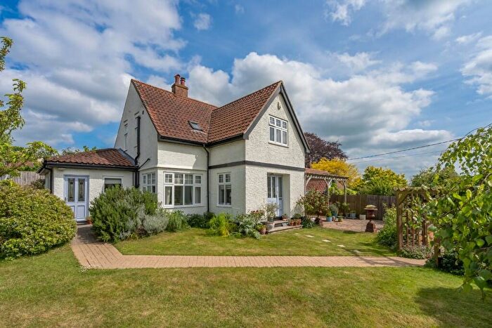 4 Bedroom Detached House For Sale In Brundall, Norwich, NR13