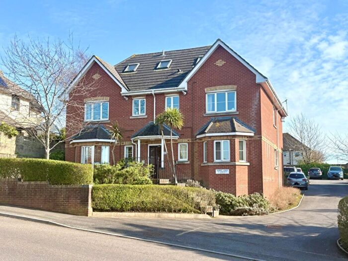 2 Bedroom Apartment For Sale In Albert Road, Parkstone, Poole, BH12