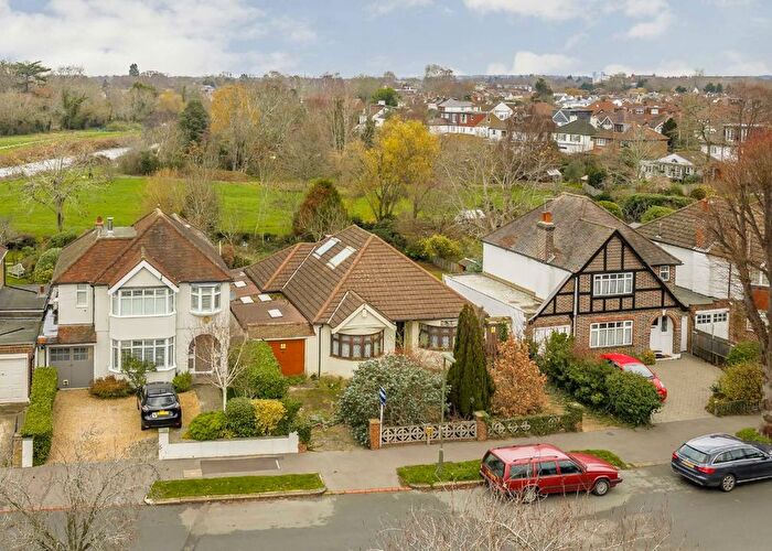 3 Bedroom Property For Sale In Ember Farm Way, East Molesey, KT8