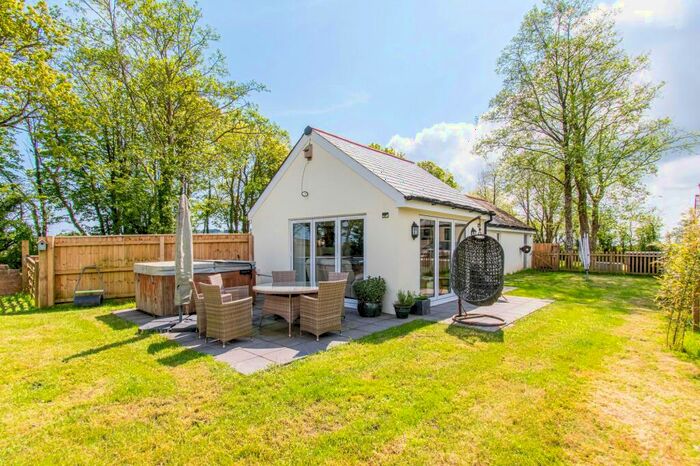 2 Bedroom Detached Bungalow For Sale In Widegates, Looe, PL13