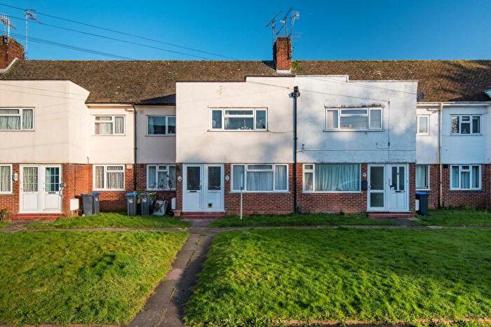 2 Bedroom Flat To Rent In Limbrick Lane, Goring-By-Sea, BN12