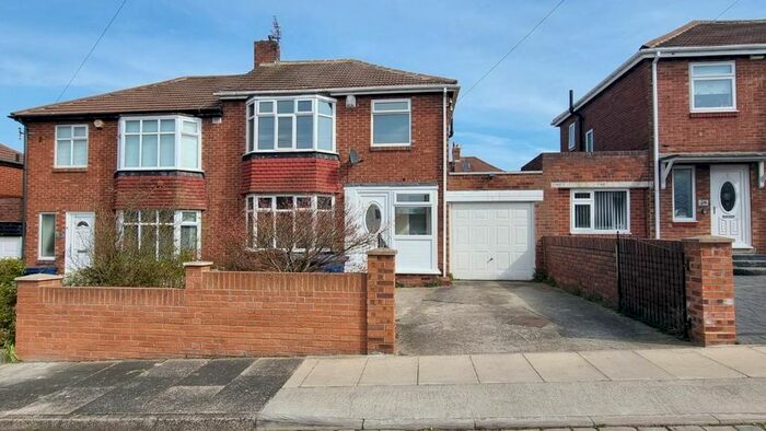 3 Bedroom Semi-Detached House To Rent In Bellister Grove, Newcastle Upon Tyne, NE5