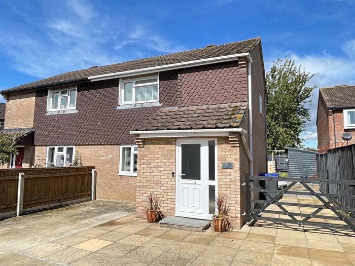 2 Bedroom Semi-Detached House For Sale In Capulet Road, Salisbury, Wiltshire, SP1