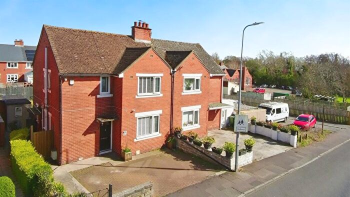 3 Bedroom Semi-Detached House For Sale In Palmerston Road, Barry, CF63