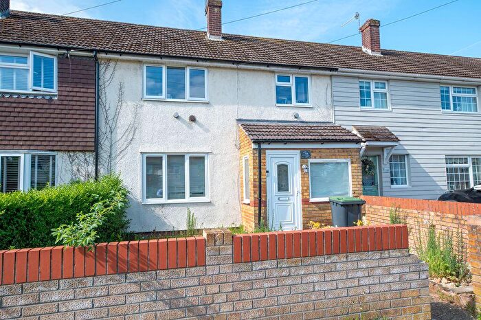 3 Bedroom Terraced House For Sale In Barncroft Way, Leigh Park, PO9