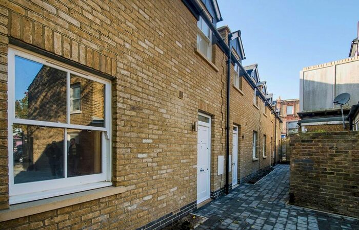 2 Bedroom Cottage To Rent In St Mary's Square, Ealing, W5