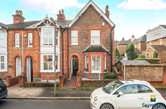 4 Bedroom Detached House For Sale In Guildford, Surrey, GU2