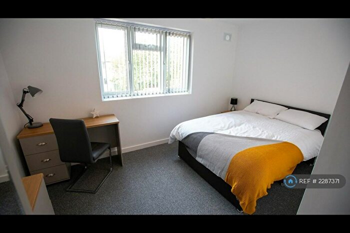 6 Bedroom End Of Terrace House To Rent In Charter Avenue, Coventry, CV4