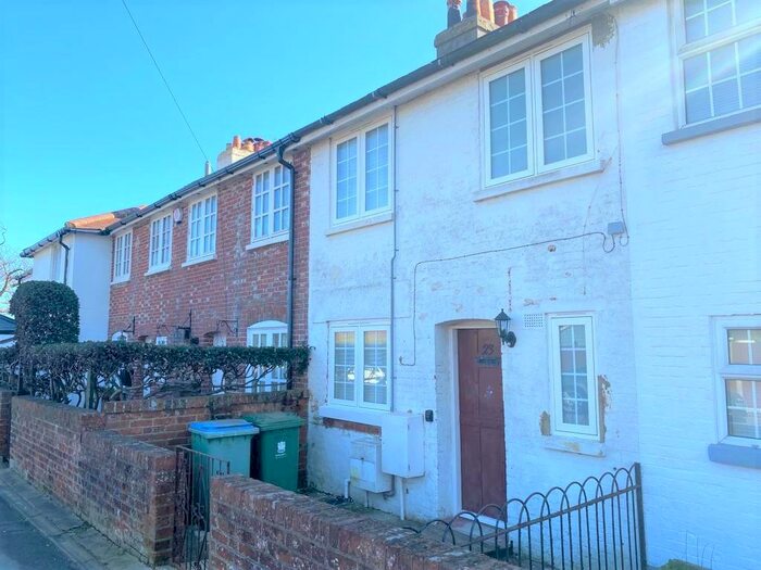2 Bedroom Terraced House To Rent In Hill Head Road, Fareham, PO14