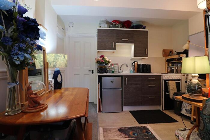 Studio To Rent In - Bridge Place, Godmanchester, Cambs, PE29