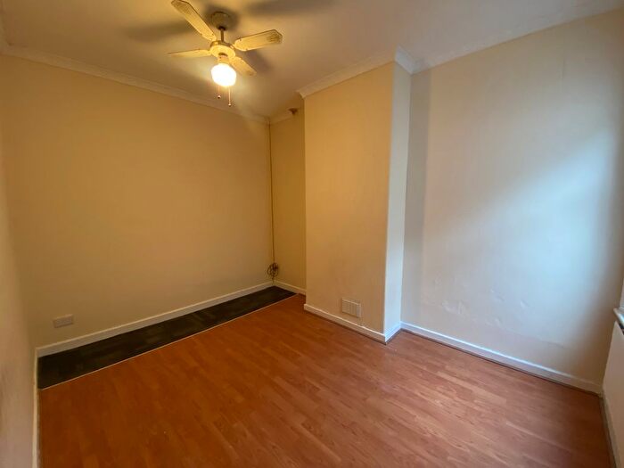 3 Bedroom Property To Rent In Edge Lane, Manchester, M43