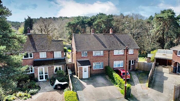 3 Bedroom Property For Sale In Academy Close, Camberley, GU15