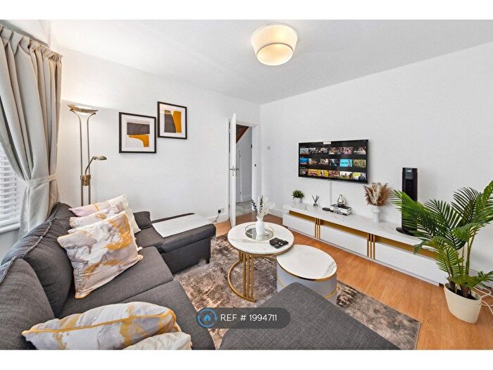 3 Bedroom Semi Detached House To Rent In Fleet Road, Dartford, DA2