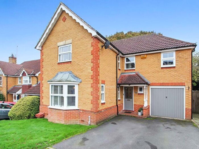 4 Bedroom Detached House To Rent In Barefoot Close, Tilehurst, Reading, RG31