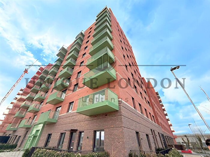 1 Bedroom Flat To Rent In Lilium Court, Gwen Davis Way, RM9