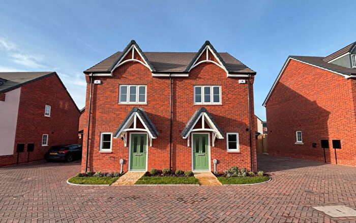 3 Bedroom Semi-Detached House To Rent In Beard Close, Kenilworth, CV8