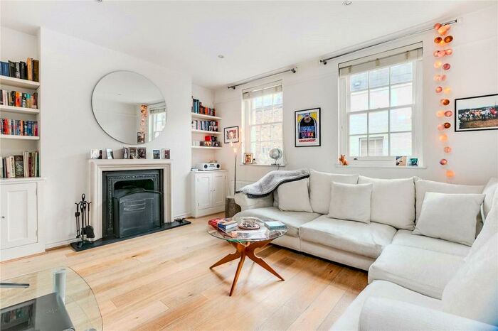 1 Bedroom Maisonette To Rent In Camden Passage, London, N1