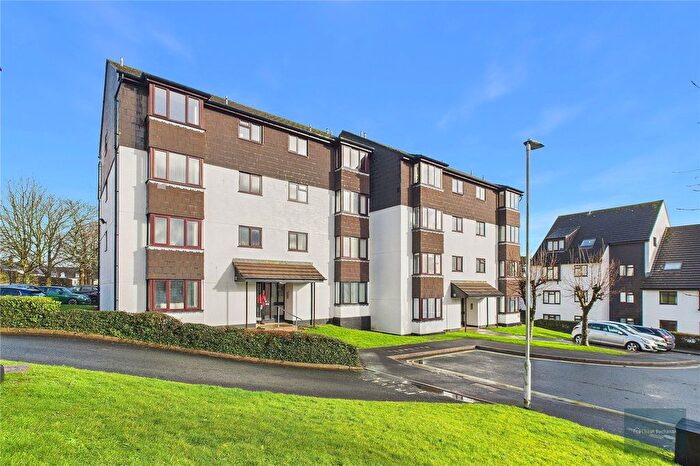 2 Bedroom Flat For Sale In Vaughan Close, Devon, PL2