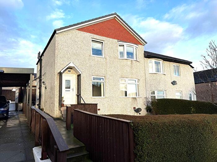 3 Bedroom Flat To Rent In Croftmont Ave, Croftfoot, G44
