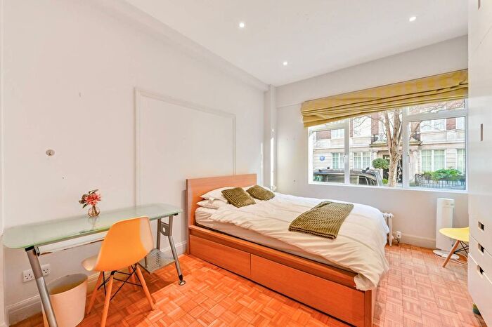 2 Bedroom Flat To Rent In Hallam Court, Marylebone, London, W1W