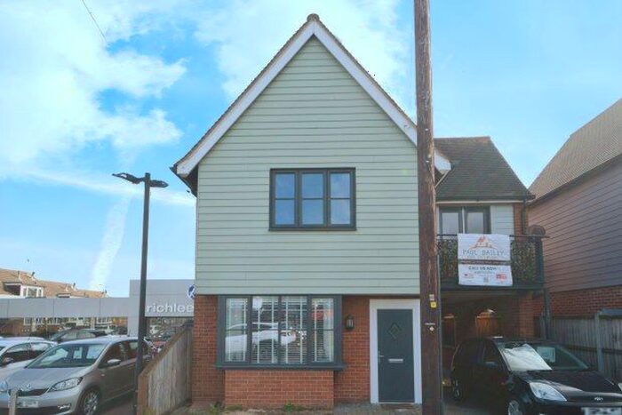 2 Bedroom Maisonette To Rent In Chapel Street, Billericay, CM12