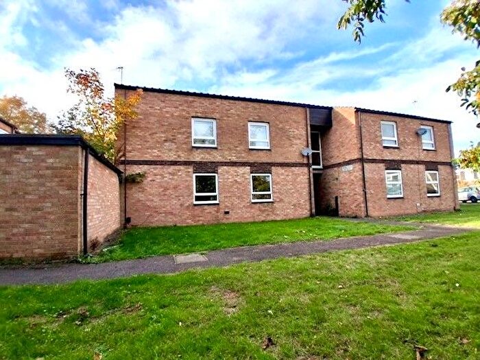 2 Bedroom Flat To Rent In Tenby Close, Cambridge, CB1