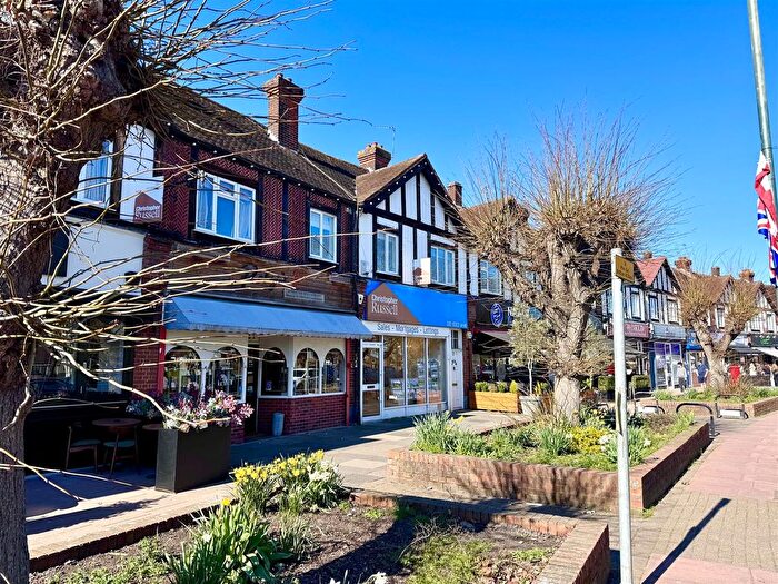 2 Bedroom Flat To Rent In The Oval, Sidcup, DA15