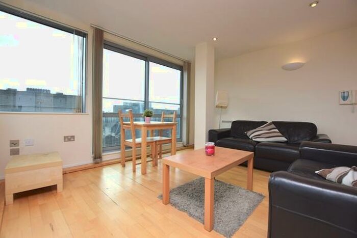 2 Bedroom Apartment To Rent In Broughton House, West Street, S1