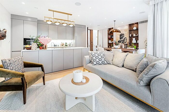 3 Bedroom Terraced House To Rent In Clay Street, London, W1U