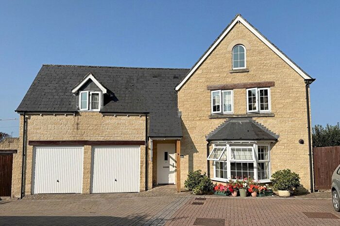 4 Bedroom Detached House For Sale In Manor Gardens, Wincanton, Somerset, BA9